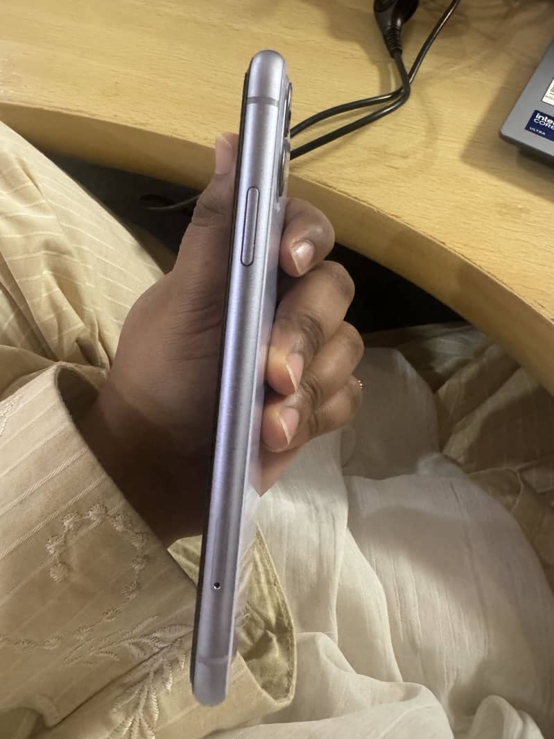 Apple iPhone 11 5