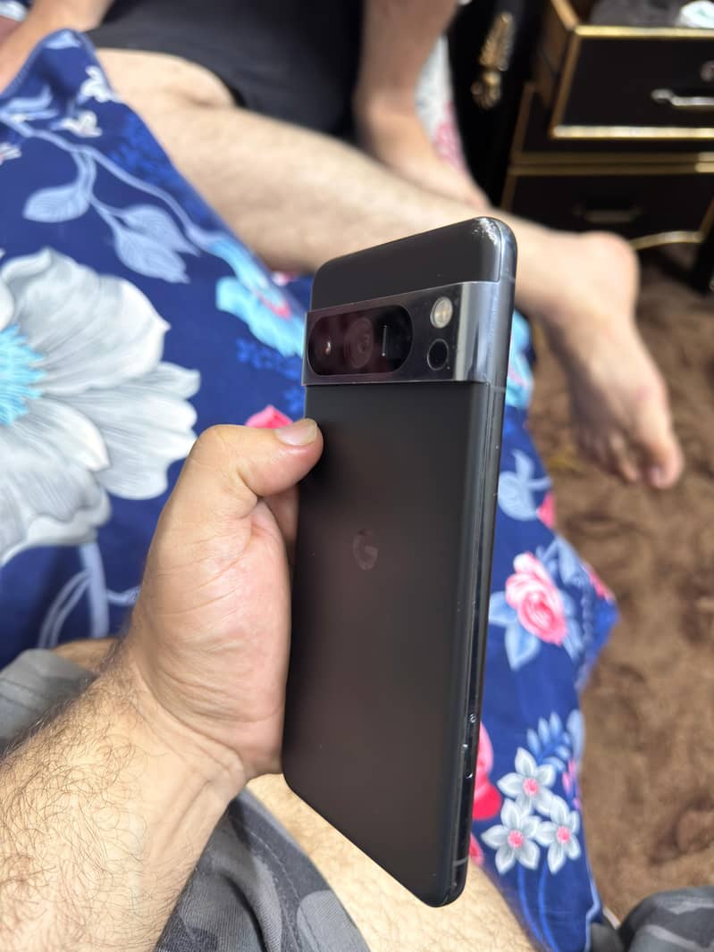 Google Pixel 8 Pro 2