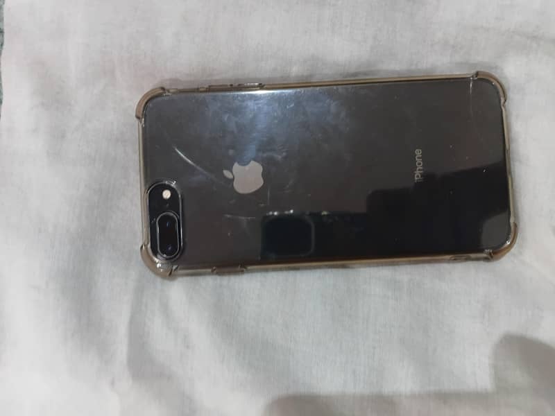 Apple iPhone 8 Plus 5