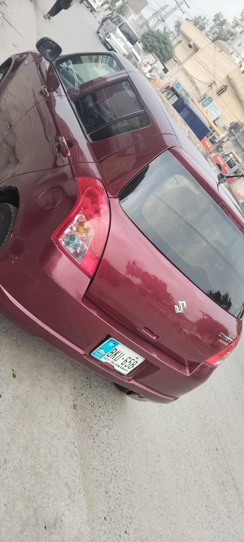 Suzuki swift automatic 2011 3