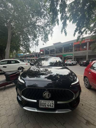 MG HS 2025