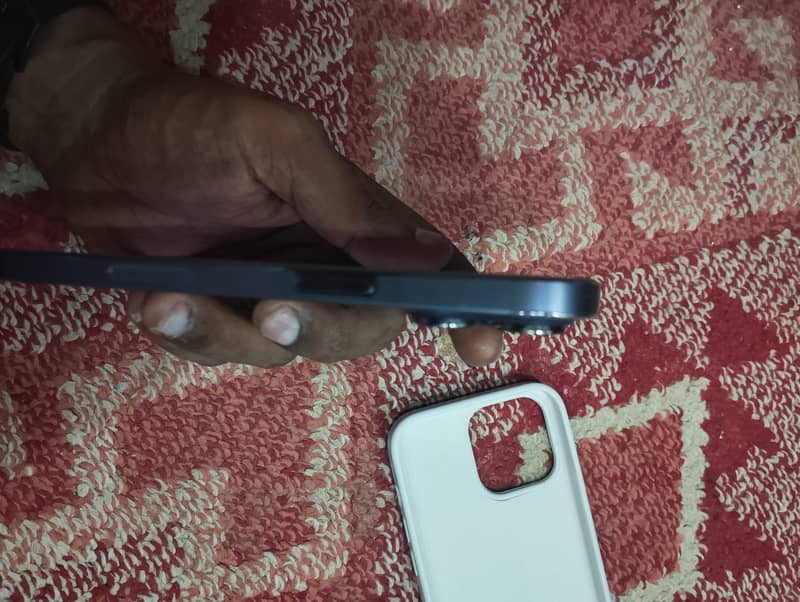 Apple iPhone 14 Pro Max 2