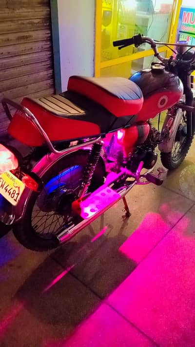 Road princ New Cafe Racer . cd70c . just drive