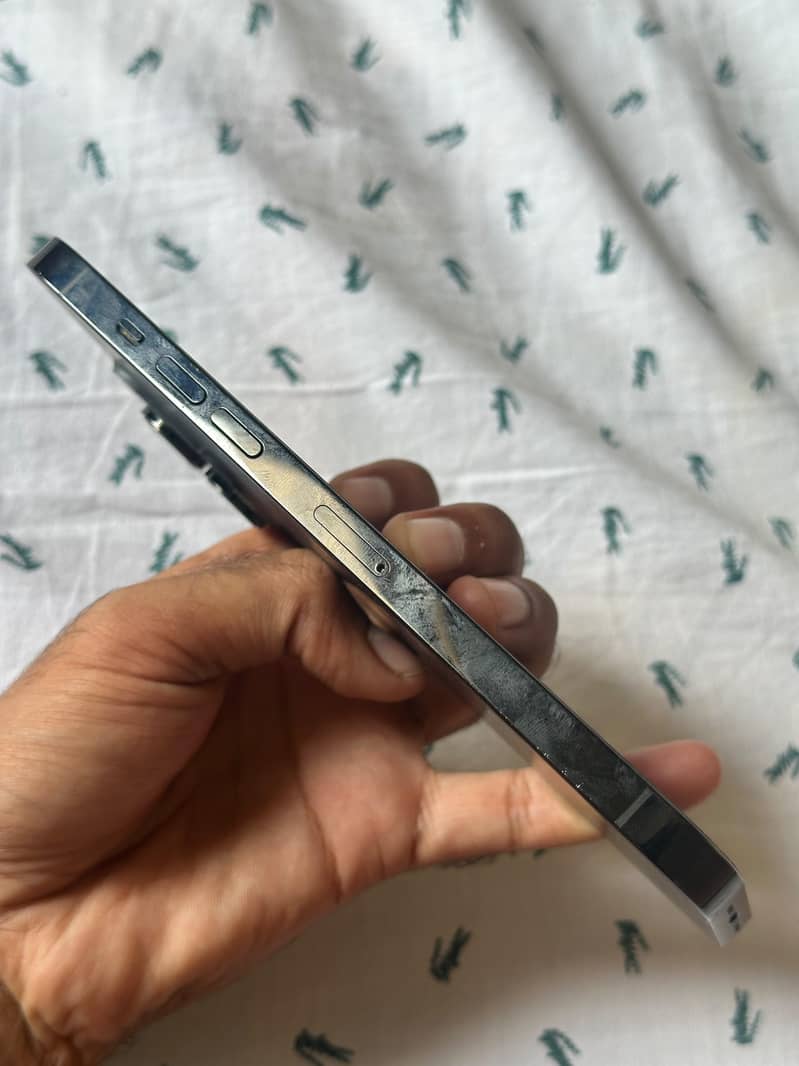 Iphone 14 pro max 4