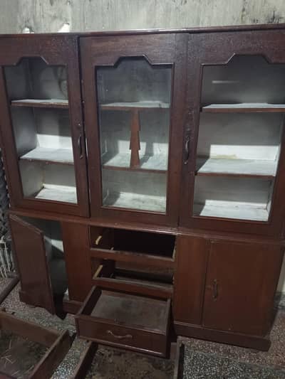 showcase urgent sale