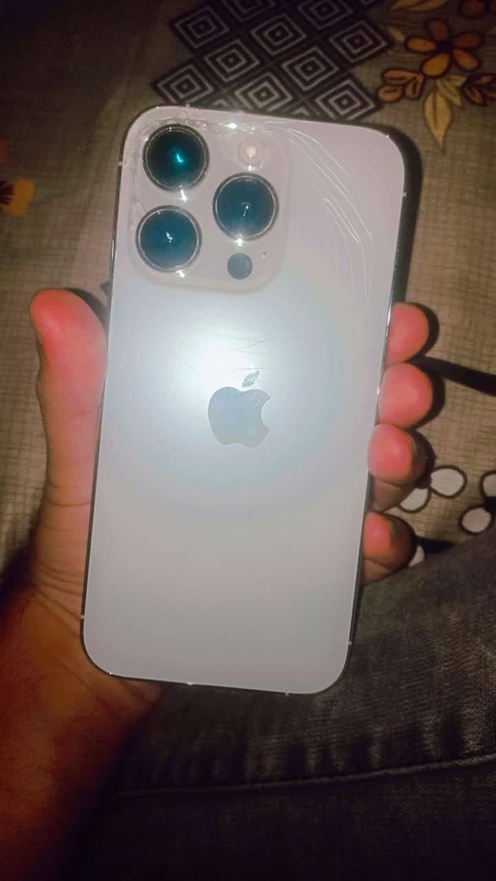 Apple iPhone 14 Pro 0