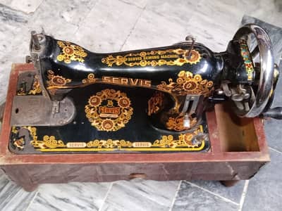 SERVIS Original Sewing Machine — Excellent Condition | کم استعمال شدہ