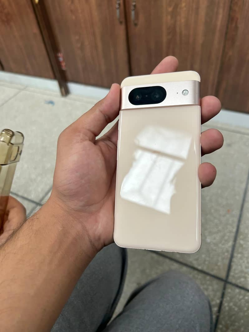 Google Pixel 8 3