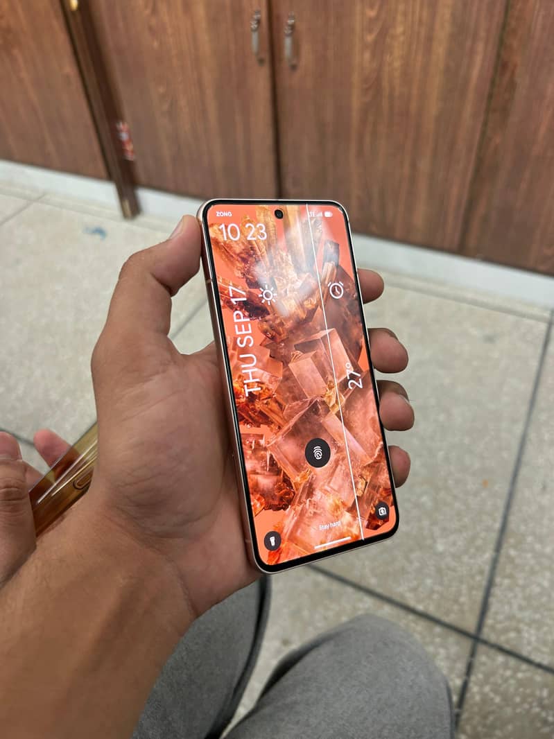 Google Pixel 8 6
