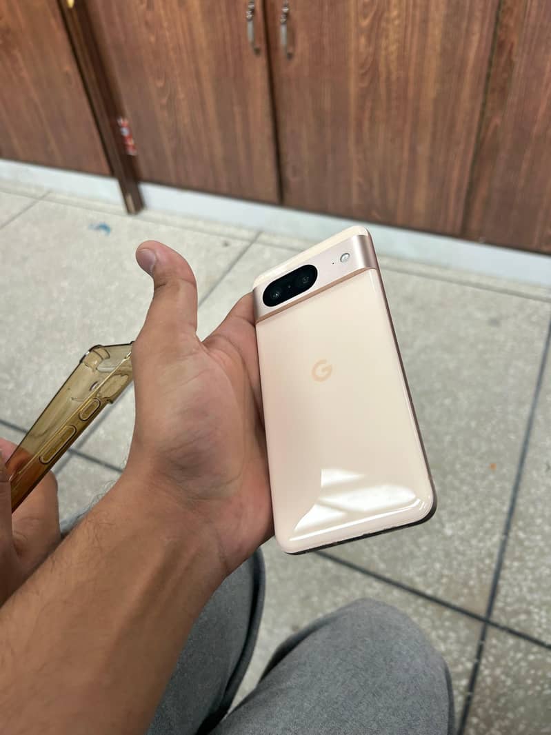 Google Pixel 8 7