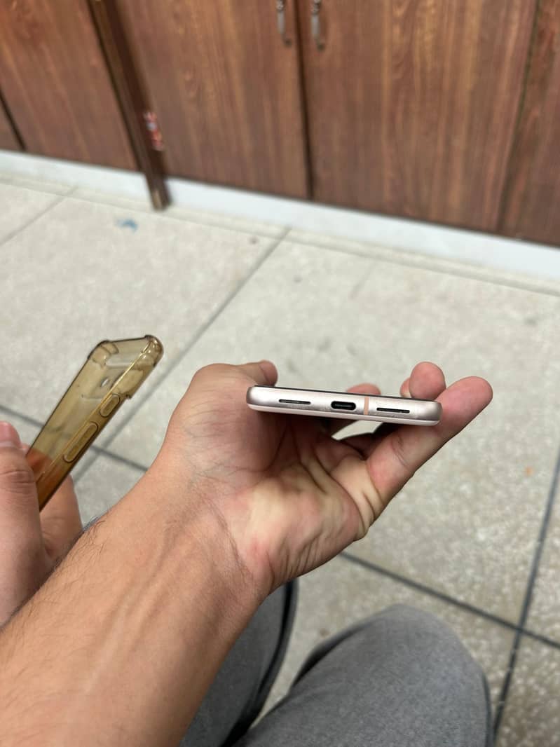 Google Pixel 8 10