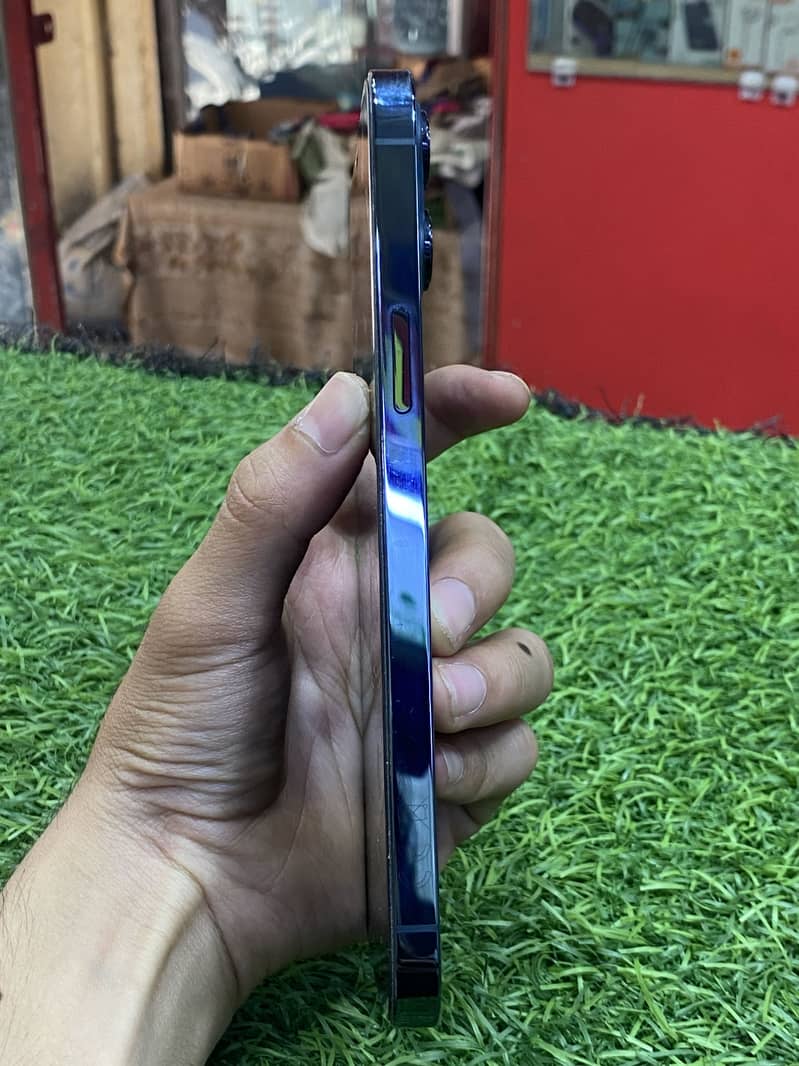 Apple iPhone 12 Pro Max 5