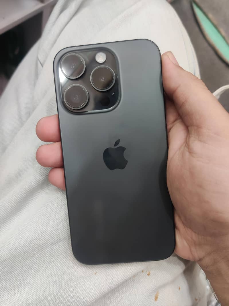Apple iPhone 15 Pro 1