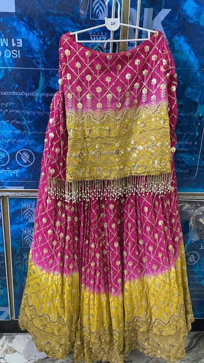 mehindi lehnga  condition new