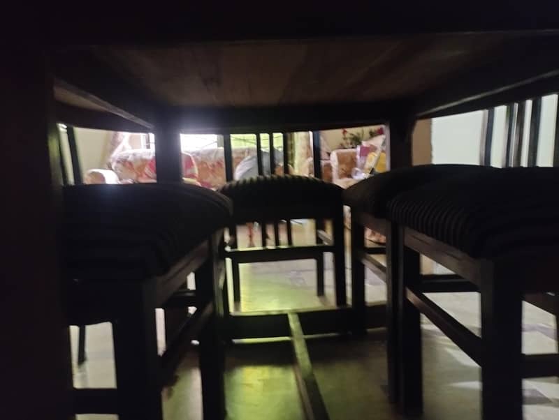 Dining table 4
