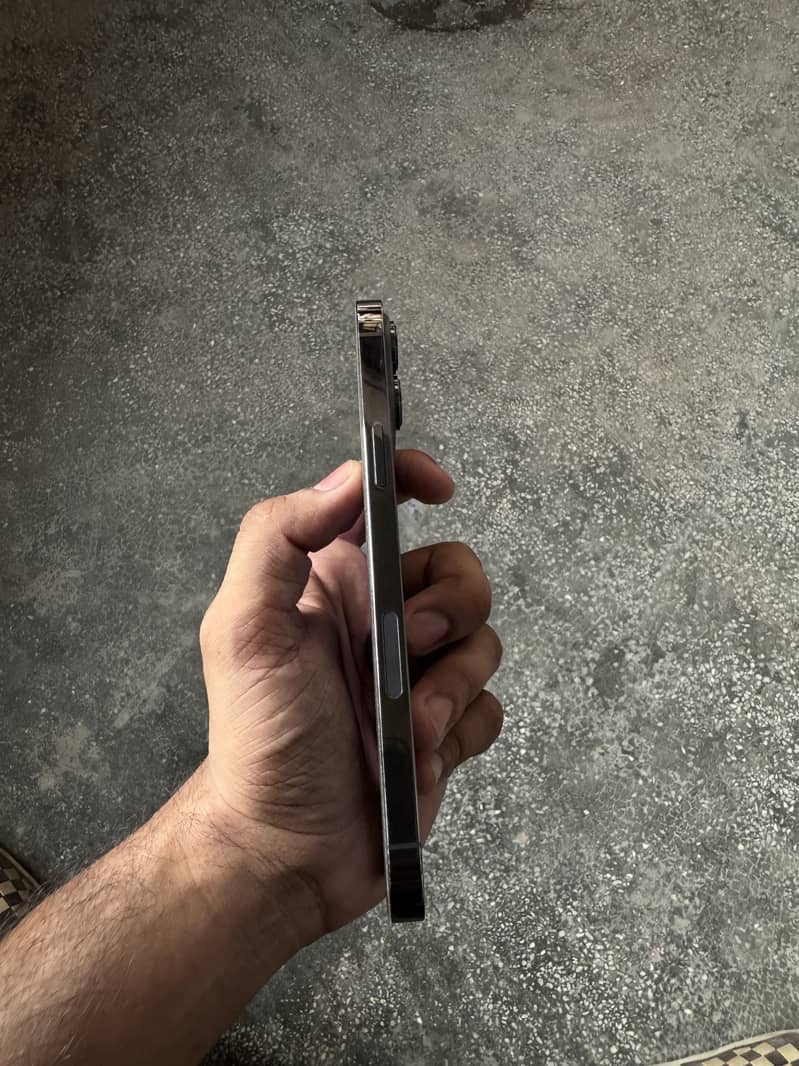 iPhone 13 Pro Max condition 10/9.5 1