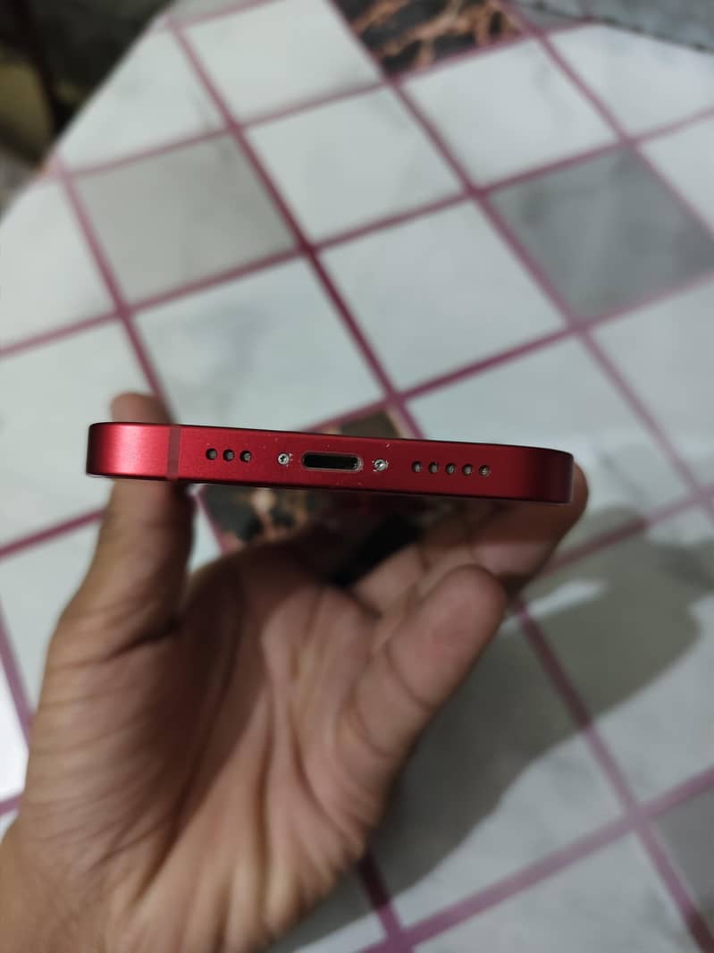 Apple iPhone 13 1