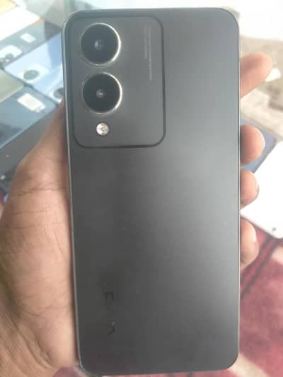 Vivo Y17