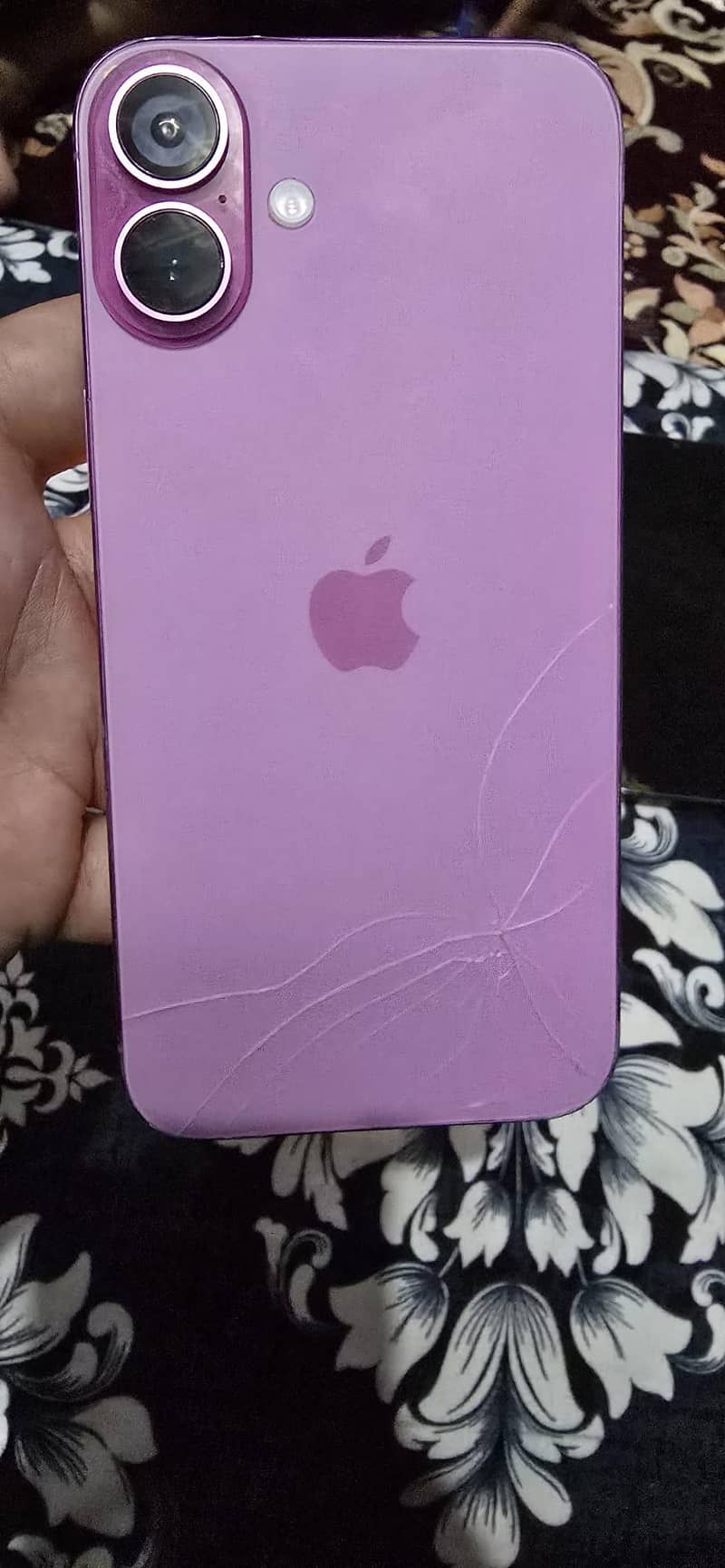 Apple iPhone 16 Plus 1