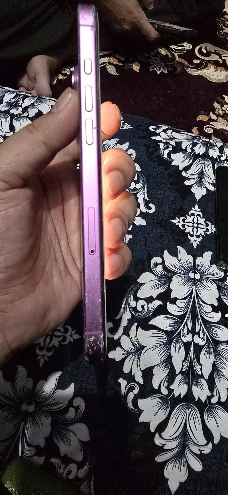 Apple iPhone 16 Plus 3