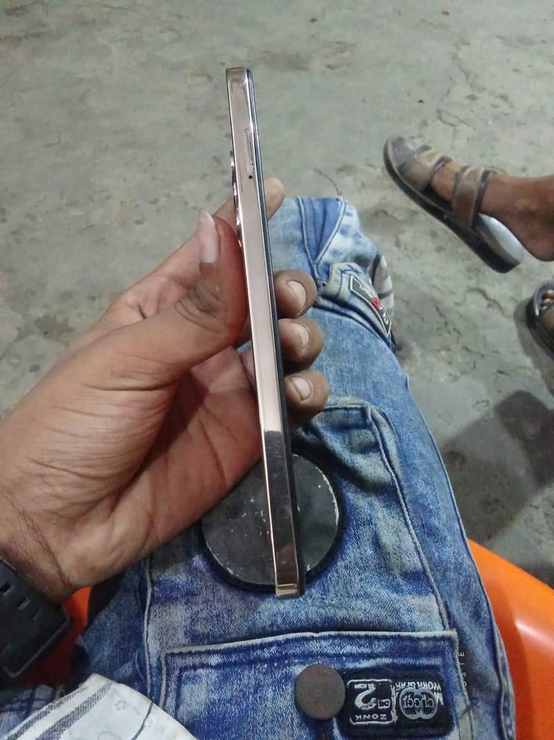 Infinix Note 30 4