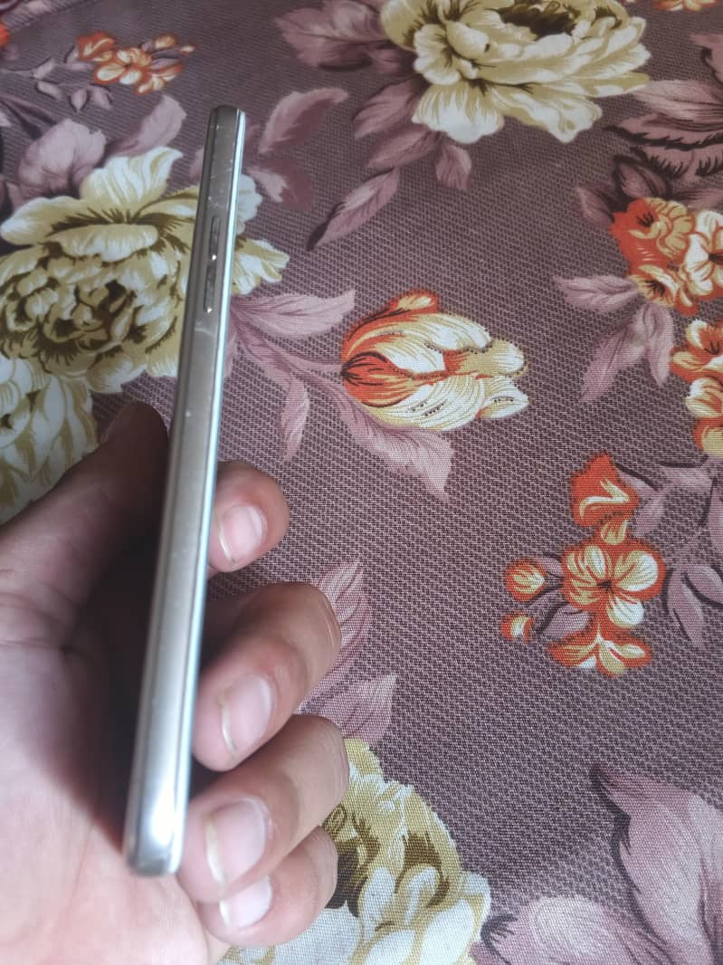 OPPO A57 1