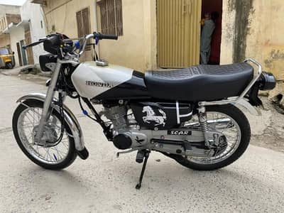 Honda 125 25/26 LIKE KA NEW CONDISION