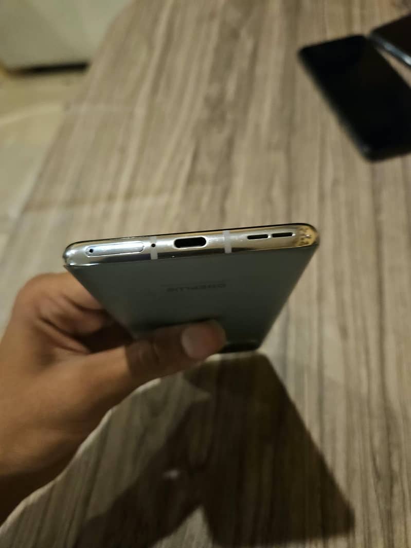 One Plus 8T 7