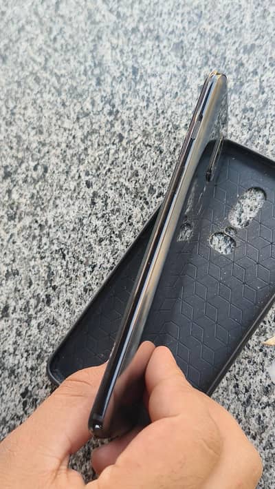 ONE PLUS 6 8GB RAM 256GB RAM CONDITION 10/10