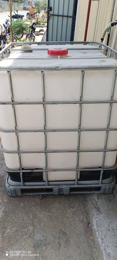 Water tank 1050 liter tanki just like new