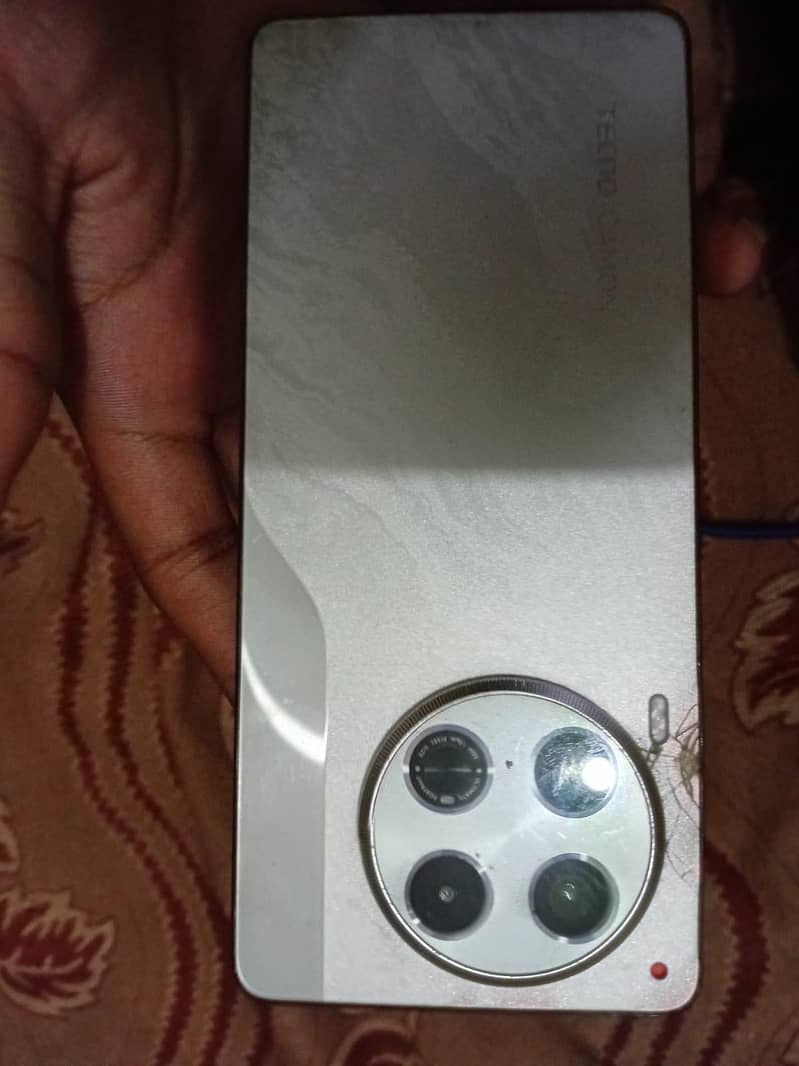 Tecno CAMON 30 0
