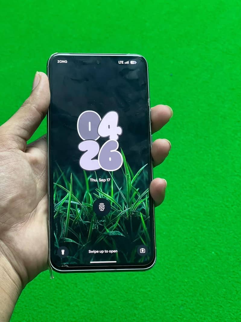 Google Pixel 8 5