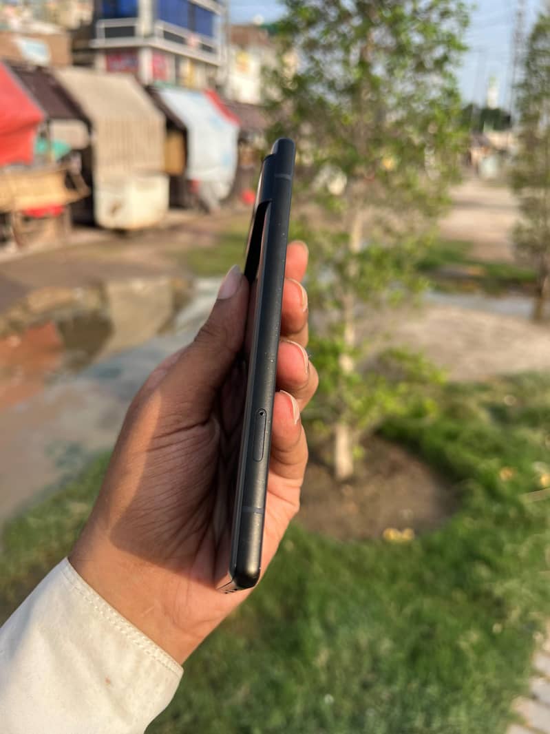 Google Pixel 6 4