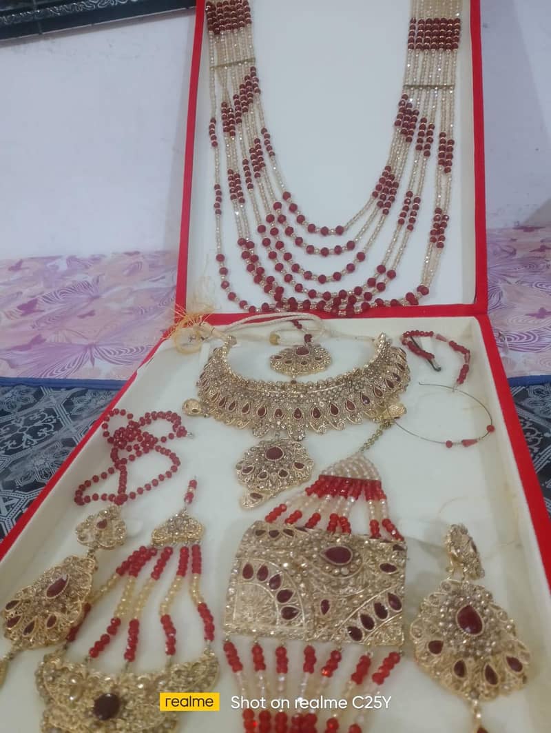 فینسی کپڑے ہیں سیل پر لگائے ہوئے 10