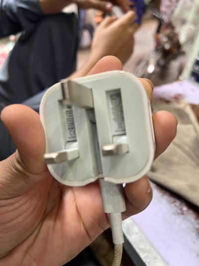 Apple iphone jennune fast charger watsp 03133561355