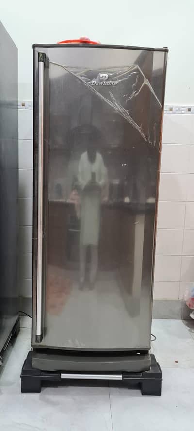 dawlance verticle deep freezer for sale