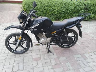 Yamaha YBR 125 in Excellent Condition - Black Color