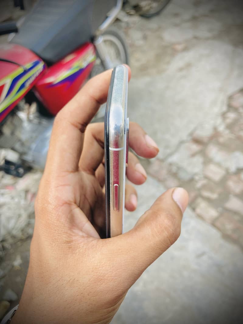 iPhone X 6