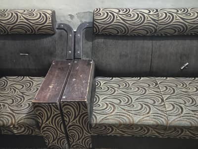 1 set 5 seater sofa and 2 sofa chairs