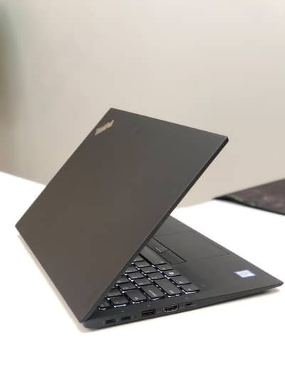 Lenovo ThinkPad X1 Carbon i5 7th Gen | 8GB | 256GB SSD | Slim