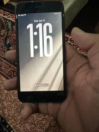 Apple iPhone SE