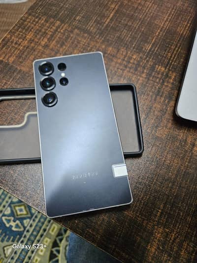 Samsung Galaxy S25 Ultra 12/256GB – 10/10 Condition + 45W Charger