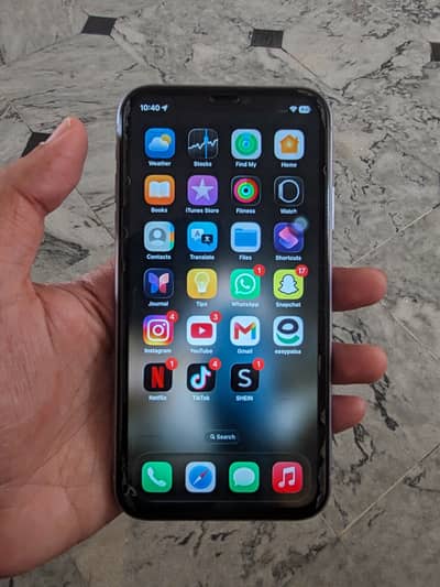 Apple iPhone 11