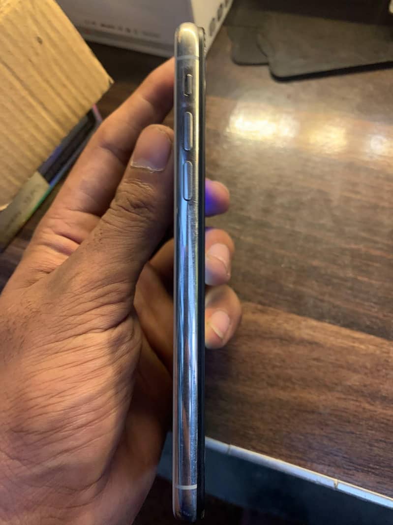 Apple iPhone X 2