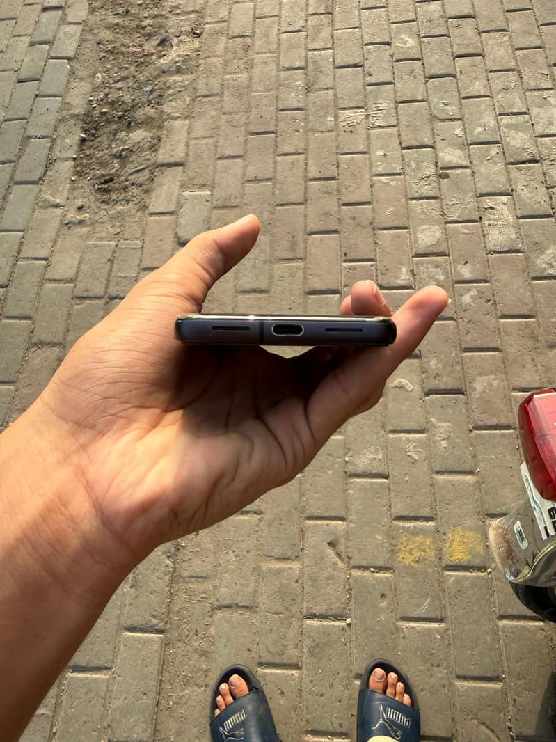 Google Pixel 8 4
