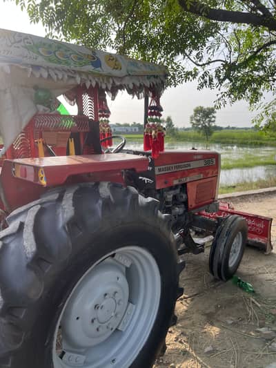 Massey Ferguson 385