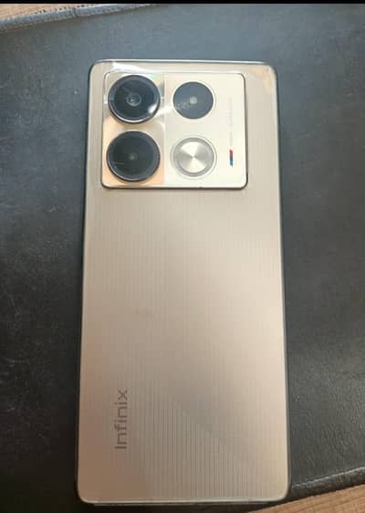 Infinix Note 40 minor dot with box charger