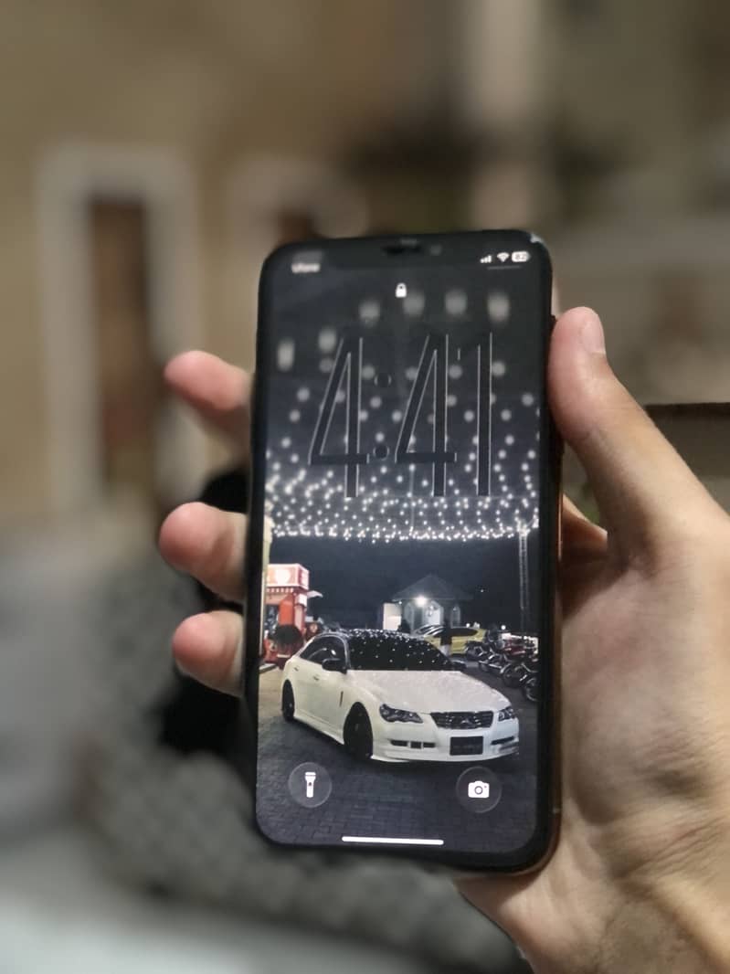 Apple iPhone 11 Pro 2