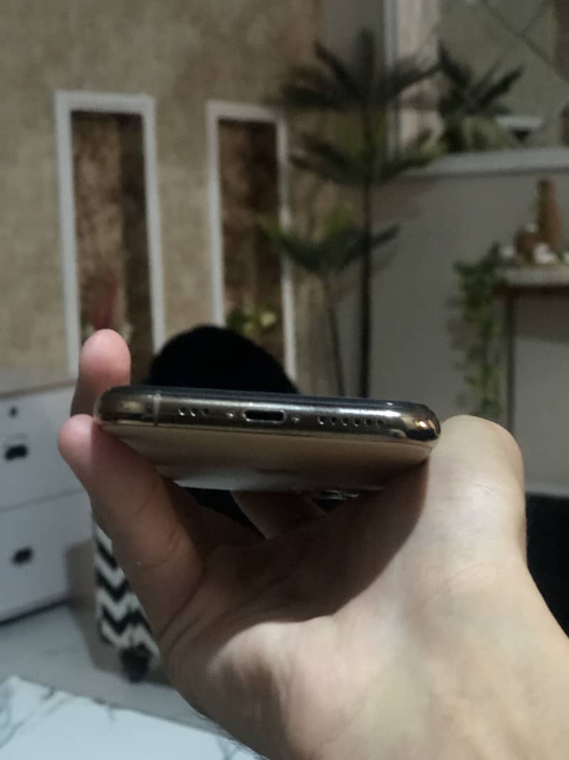 Apple iPhone 11 Pro 5