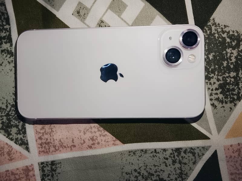 Apple iPhone 13 0